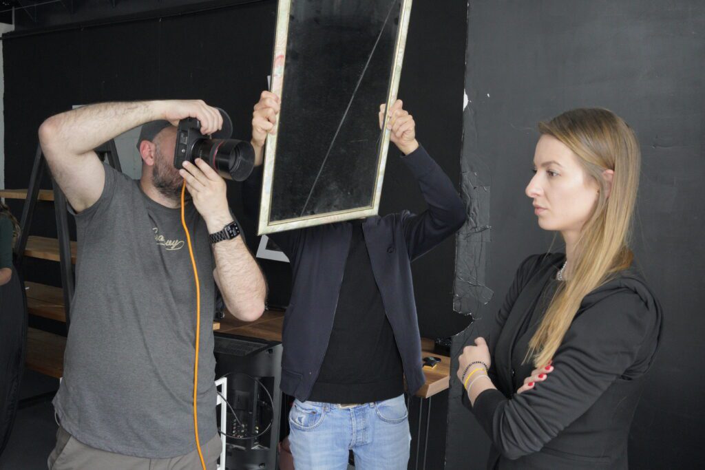Mirror lighting demo with tethered camera