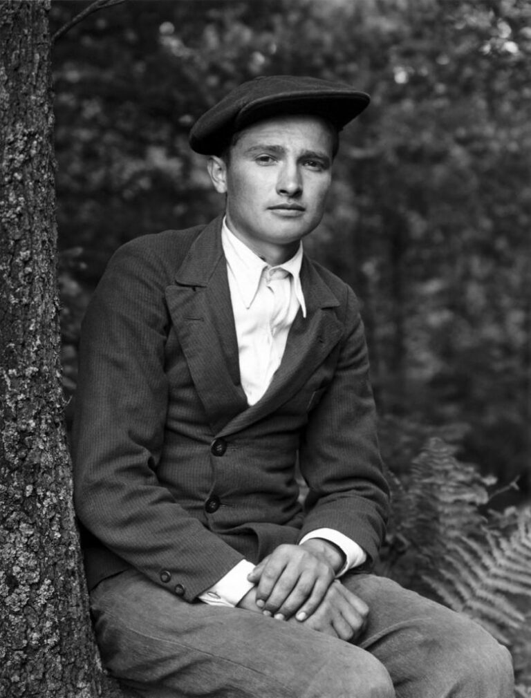 people-of-the-twentieth-century-by-august-sander-exibart-street-photography-21-779x1024